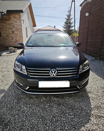 Volkswagen Passat cena 38999 przebieg: 260290, rok produkcji 2012 z Ustroń małe 106